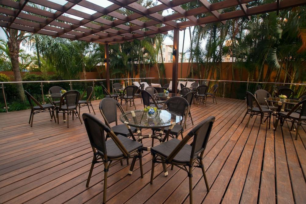 Отель Hodelpa Garden Court Сантьяго-де-лос-Кабальерос Экстерьер фото