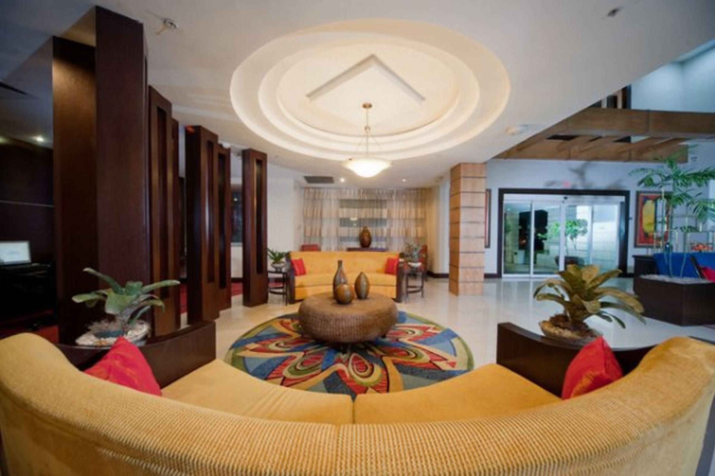 Отель Hodelpa Garden Court Сантьяго-де-лос-Кабальерос Экстерьер фото